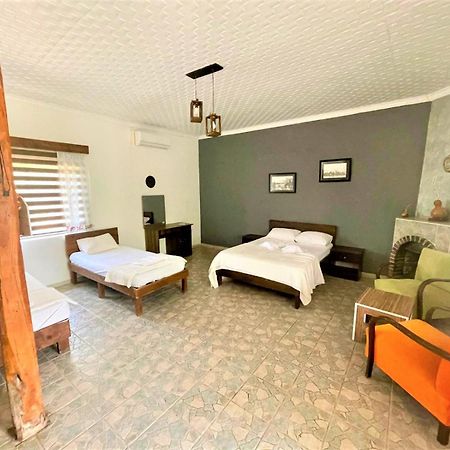 Castle Karpasia Guest House Authentic Atmosphere ! Rizokarpaso Bagian luar foto