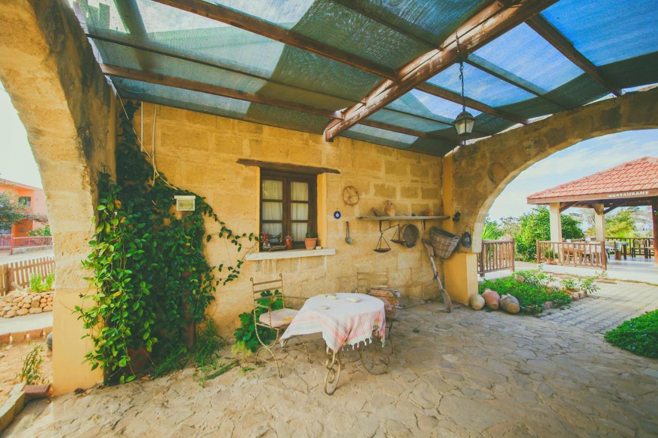 Castle Karpasia Guest House Authentic Atmosphere ! Rizokarpaso Bagian luar foto